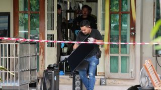 Șapte persoane și-au pierdut viața după ce un adolescent a deschis focul &icirc;ntr-o școală din Thailanda. Și-ar fi &icirc;mpușcat bunicii și mai mulți profesori
