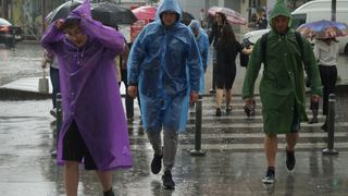 Prognoza meteo ANM pentru s&acirc;mbătă, 4 aprilie 2026: Meteorologii anunță ploi torențiale și temperaturi de p&acirc;nă la 20 de grade Celsius