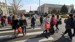 Proiect de Lege: Părinții cu cel puțin doi copii ar putea fi scutiți de plata impozitului pe venit