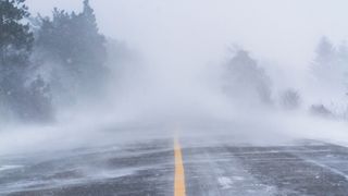 Apar ninsorile în România: Zonele din țară unde va ninge 11 zile fără oprire și se va depune un strat consistent de zăpadă