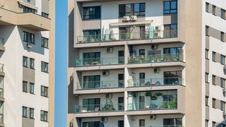 Poliția vine &icirc;n control acasă. Rom&acirc;nii care nu au asigurarea obligatorie a locuinței ar putea plăti amenzi de sute de lei