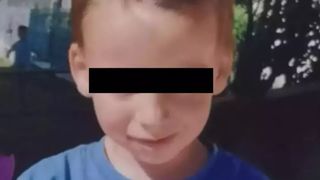 Un băiat de 13 ani și-a pierdut viața după ce a m&acirc;ncat o bucată de br&acirc;nză contaminată cu E. coli