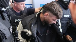 Vlad Bălțățeanu a refuzat să vorbească la audieri. Principalul suspect &icirc;n cazul Valentinei a fost adus azi &icirc;n fața procurorilor