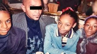 Trei surori din Marea Britanie au fost găsite fără viață &icirc;n mare. Cu o zi &icirc;nainte, vizitaseră locul &icirc;n care murise mama lor