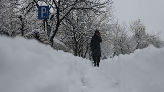 Este cod galben de viscol! Prognoza meteo ANM pentru marți, 24 februarie 2026: Meteorologii anunță ninsori și ploi &icirc;n mai multe zone din Rom&acirc;nia