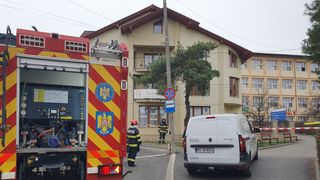 NEWS ALERT Alertă de gaz la un centru pentru copii cu dizabilități din Zalău! 86 de persoane au fost evacuate
