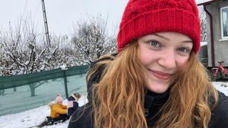 S-a stins din viață Andreea Anița, t&acirc;năra cu ochi de &icirc;nger care a mobilizat o țară &icirc;ntreagă &icirc;n lupta ei cu o boală nemiloasă. Vestea a venit chiar de ziua mamei ei