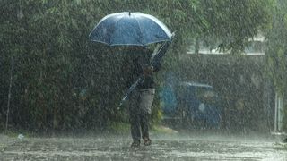 Prognoza meteo ANM duminică, 15 februarie 2026: Vremea se răcește &icirc;n toată țara și apar ploile și ninsorile