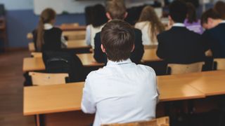 Studenții din Rom&acirc;nia care vor primi peste 900 de lei pe lună. Cererile vor putea fi trimise &icirc;n format electronic