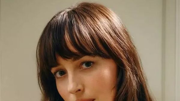 Dakota Johnson s-a reinventat după separarea de Chris Martin. Actrița, în cel mai îndrăzneț pictorial de până acum