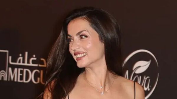 Imagini incendiare pe plajă! Ana de Armas, surprinsă &icirc;ntr-un costum de baie decupat alături de noul iubit [GALERIE FOTO]