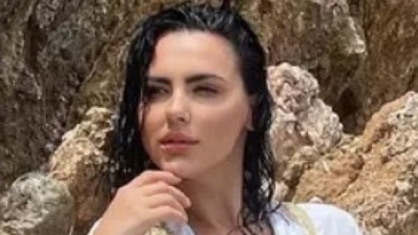 Lavinia Pîrva, apariție spectaculoasă în costum de baie. Soția lui Ștefan Bănică și-a etalat silueta și a stârnit reacții neașteptate