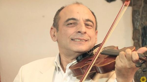 Dirijorul Adrian Luca, unul dintre cei mai apreciați violoniști ai Gorjului, s-a stins din viață: &bdquo;Vei răm&acirc;ne veșnic &icirc;n sufletul nostru&rdquo;