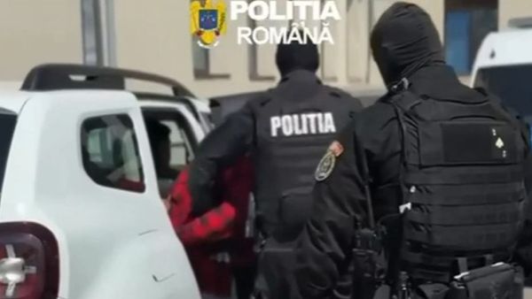 VIDEO Tragedie &icirc;n Cluj: Un t&acirc;năr cu ordin de protecție și-a atacat fosta iubită și familia acesteia! O femeie și-a pierdut viata, iar alte 3 persoane au fost rănite