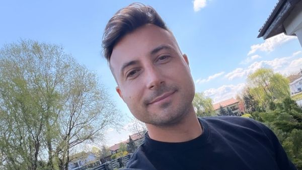 Valentin Sanfira, despre lecțiile pe care le-a &icirc;nvățat &icirc;n urma despărțirii de Codruța Filip. Cine i-a fost sprijin după divorț