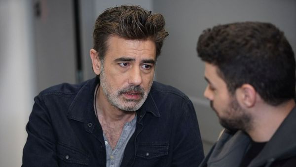 Ea este cea mai importantă și iubită femeie din viața renumitului actor Tayan&ccedil; Ayaydın, care joacă rolul G&uuml;ven, tatăl lui Yaman, &icirc;n serialul Inimă rebelă
