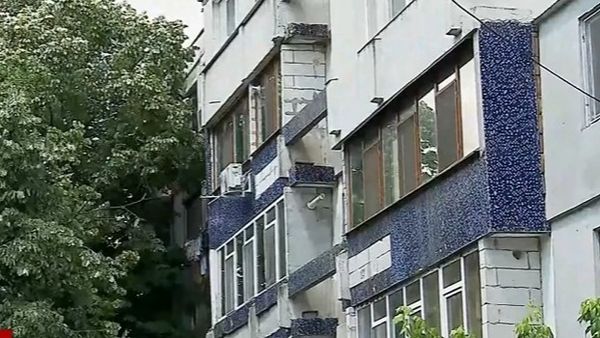 Noi detalii șocante despre tragedia din Galați: Ce au descoperit autoritățile &icirc;n posesia mamei copilului găsit fără suflare &icirc;n casă. Băiețelul ar fi fost decedat de 24 de ore
