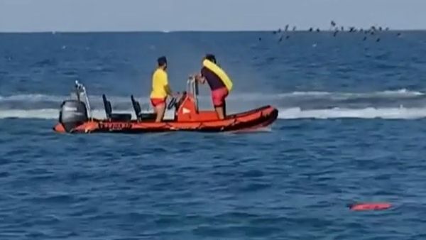 Alertă pe o plajă din Costinești! Un bărbat &icirc;n v&acirc;rstă de 53 de ani a dispărut fără urmă &icirc;n mare! "Nici n-a cerut ajutor, s-a dus la fund"