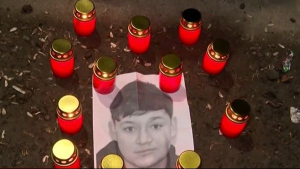 VIDEO Revoltă &icirc;n Cenei după eliberarea unui adolescent implicat &icirc;n cazul crimei din Timiș