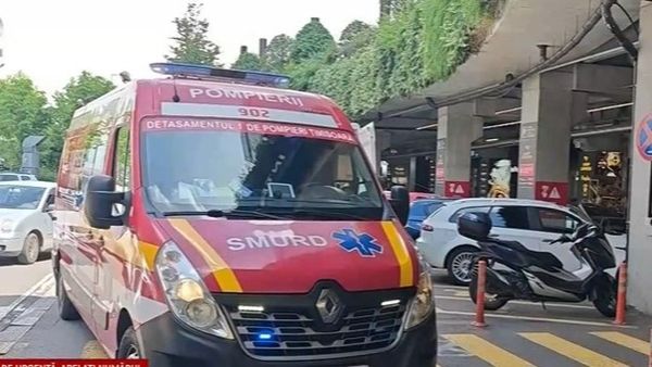 VIDEO Scene de groază &icirc;ntr-un Mall din Timișoara: o angajată a fost atacată cu un cuțit de fostul său partener