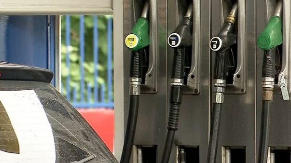 VIDEO Benzina aproape de pragul de 10 lei, motorina se apropie de 11 lei: Șoferii resimt din plin scumpirile record