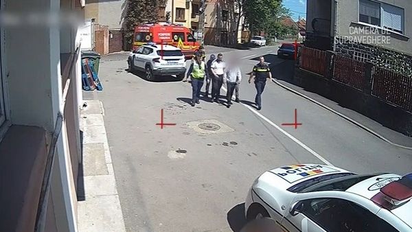 VIDEO Un bărbat de 56 de ani din Satu Mare și-a pierdut viața după ce a fost atacat brutal &icirc;n plină stradă: martorii nu au intervenit