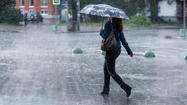 Cod galben de furtuni, emis de ANM pentru aproape toată țara. Meteorologii au anunțat vijelii, ploi torențiale și grindină. Iată care sunt zonele vizate