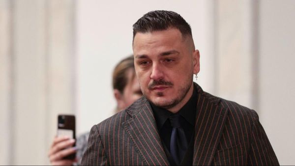 VIDEO Influencerul Alexandru Zidaru, zis Makaveli, reținut pentru evaziune fiscală: donațiile de pe TikTok și alte venituri online, &icirc;n vizorul anchetatorilor
