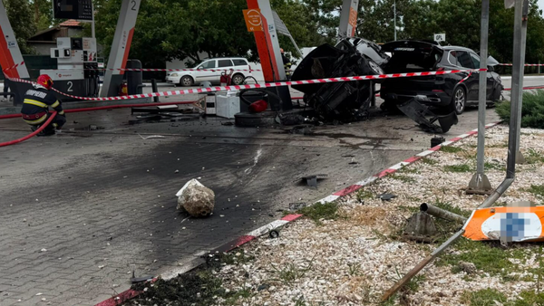 Eveniment rutier cumplit &icirc;n Dolj! Două autoturisme s-au izbit și au fost proiectate &icirc;ntr-o benzinărie